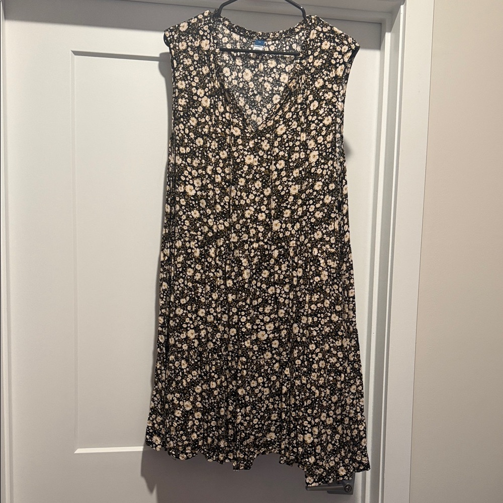 Old Navy Black and Cream Floral Mini Dress
